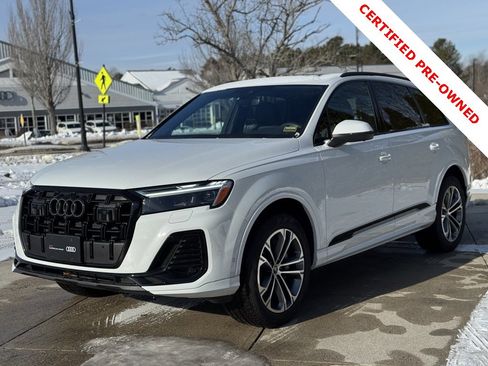 Used 2025 Audi Q7 2.0T Premium w/ Convenience Plus Package image 3