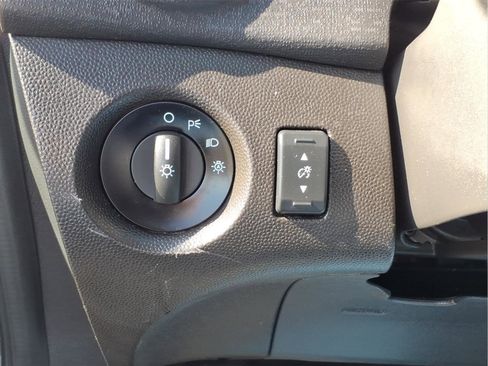 Used 2019 Ford Fiesta SE image 18