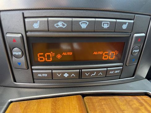 Used 2005 Cadillac XLR image 20