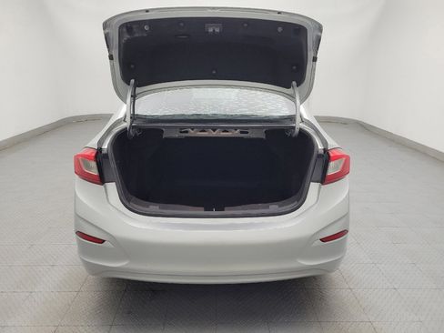 Used 2018 Chevrolet Cruze LS FWD image 29