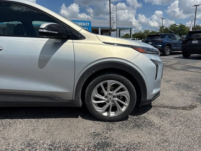 Used 2023 Chevrolet Bolt EUV LT w/ Comfort Package FWD image 11