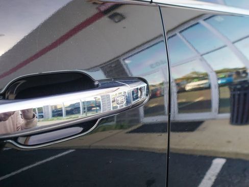 Used 2020 Chevrolet Silverado 2500 LTZ w/ LTZ Premium Package image 12