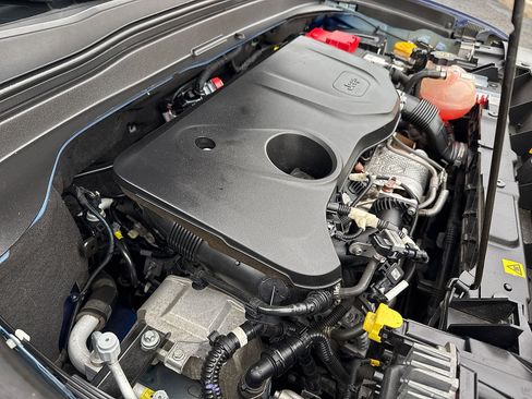 Used 2019 Jeep Renegade Limited w/ UConnect 8.4 Nav Group image 31