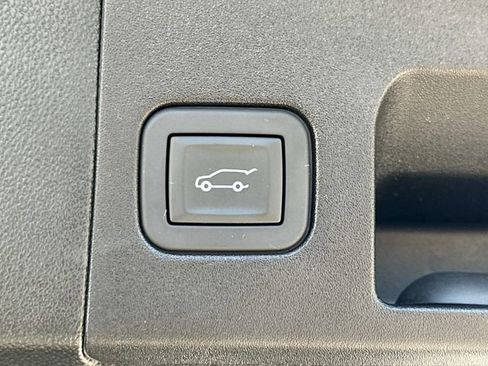 Used 2025 Cadillac XT5 Sportv w/ LPO, Bronce Accent Package AWD/4WD image 19