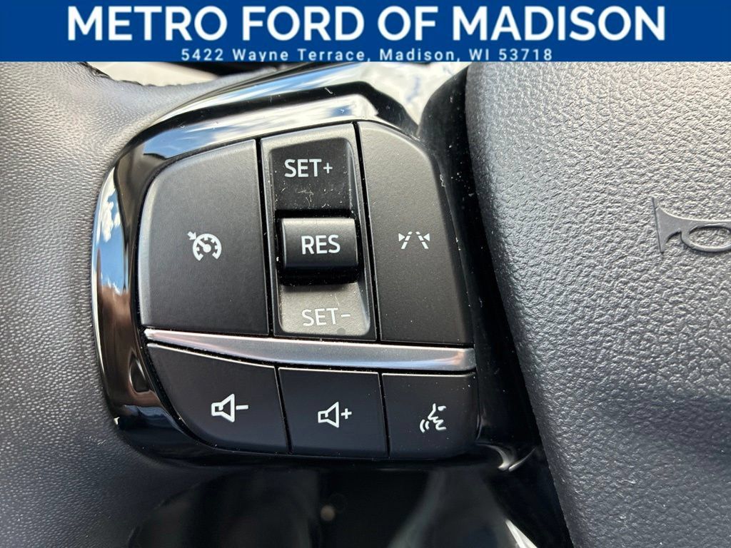 Used 2024 Ford Escape Active AWD/4WD image 25