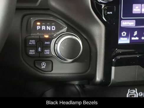 New 2026 RAM 1500 4x4 Crew Cab image 30