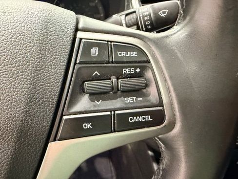 Used 2021 Hyundai Accent Limited image 23