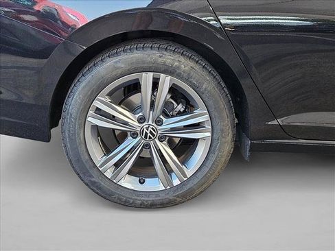 Used 2024 Volkswagen Jetta SE FWD image 20