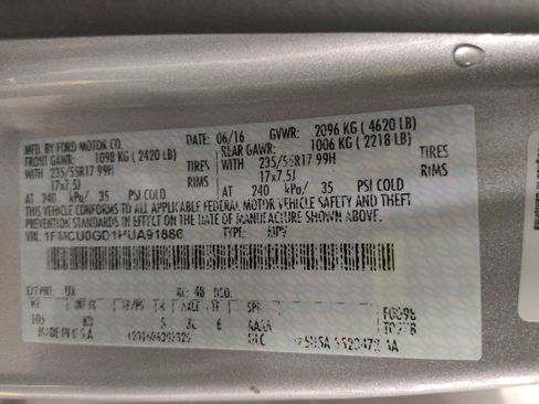 Used 2017 Ford Escape SE w/ Equipment Group 201A FWD image 33