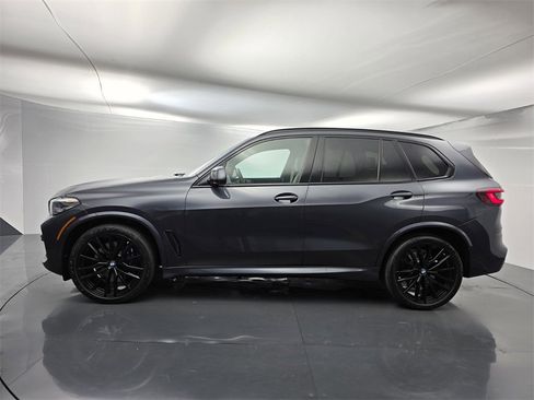 Used 2020 BMW X5 M50i w/ Premium Package image 7