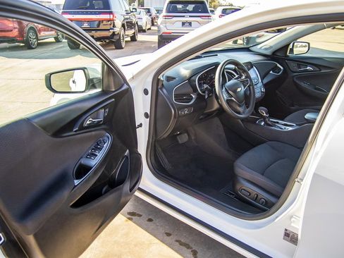 Used 2024 Chevrolet Malibu LT image 24