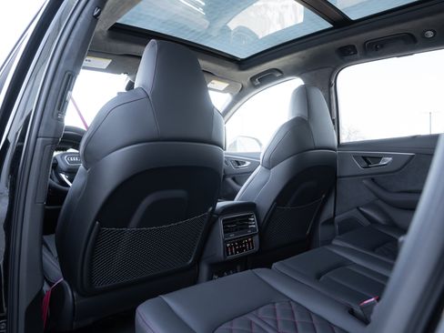 New 2026 Audi SQ7 Prestige AWD/4WD image 31