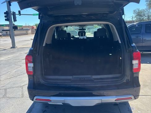 Used 2024 Ford Expedition XLT AWD/4WD image 7
