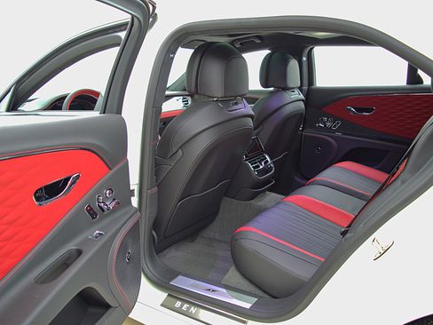 Certified 2023 Bentley Flying Spur S V8 image 43