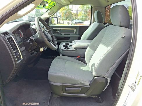 Used 2020 RAM 1500 Classic SLT image 17