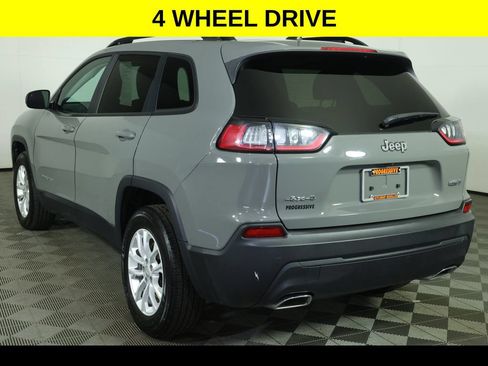Used 2022 Jeep Cherokee Latitude Lux w/ Sun & Sound Group AWD/4WD image 5