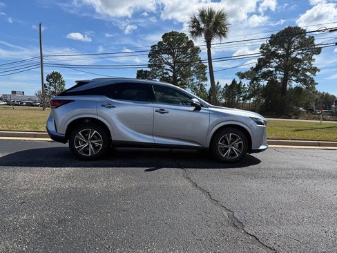 Used 2025 Lexus RX 350 FWD w/ Technology Package image 5