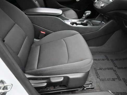 Used 2024 Chevrolet Malibu LT FWD image 39