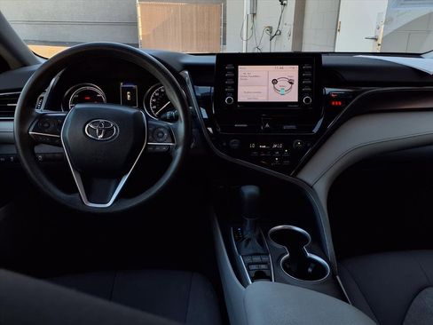 Used 2021 Toyota Camry LE image 19