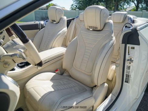 Used 2019 Mercedes-Benz S 560 Cabriolet image 36
