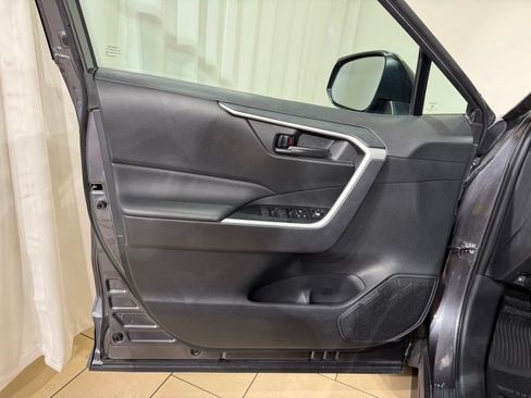 Certified 2025 Toyota RAV4 LE AWD/4WD image 15