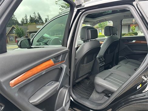 Used 2022 Audi Q5 2.0T Premium Plus image 17