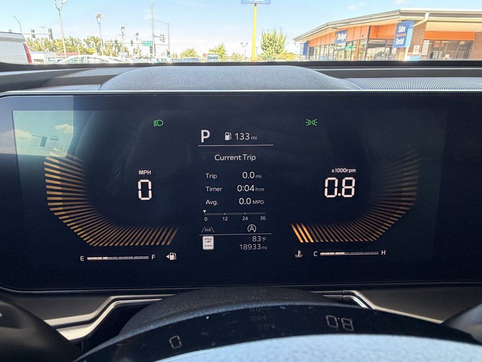 Used 2024 Kia Sorento S AWD/4WD image 17