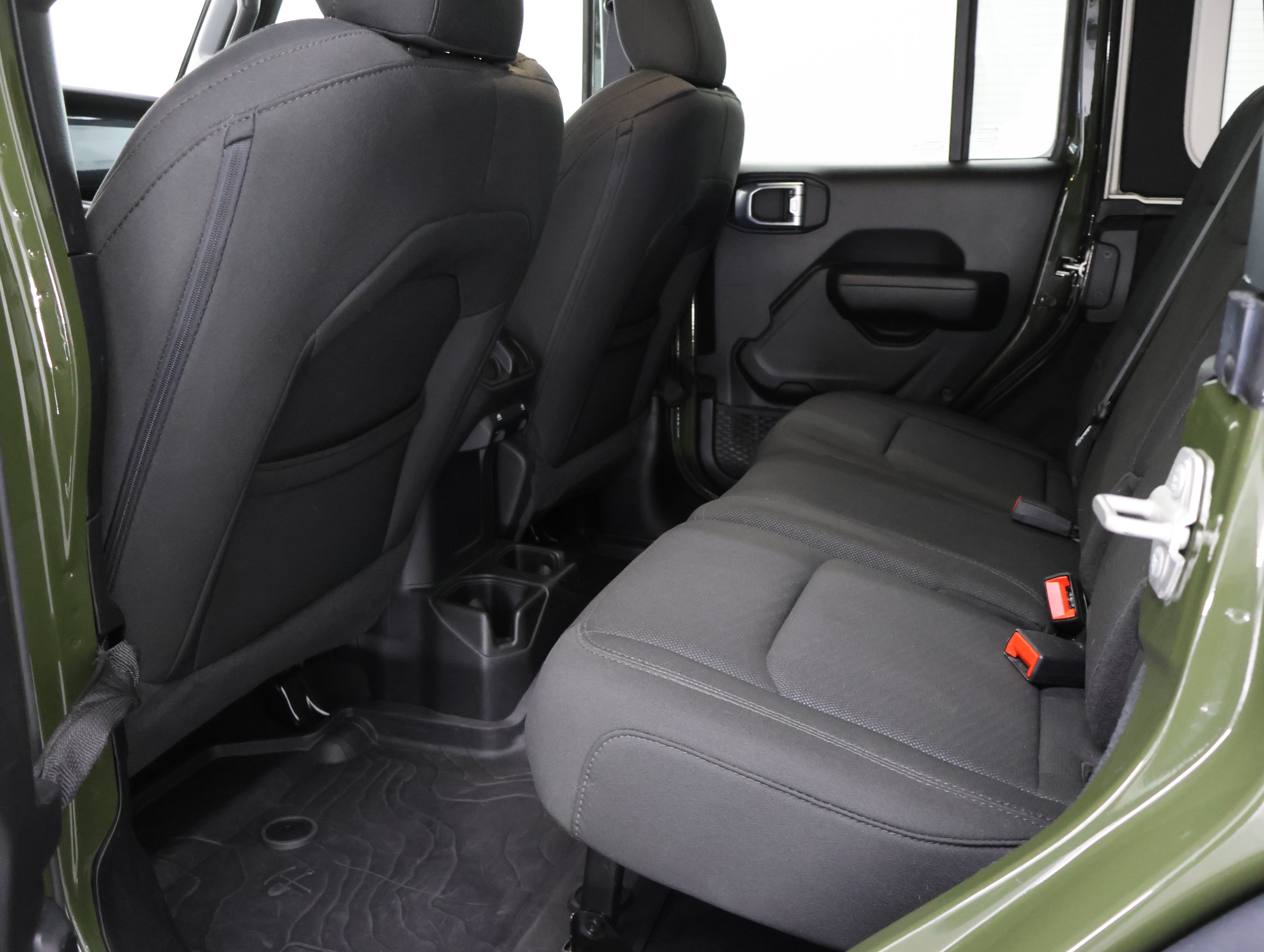 Used 2023 Jeep Wrangler Unlimited Sport AWD/4WD image 8
