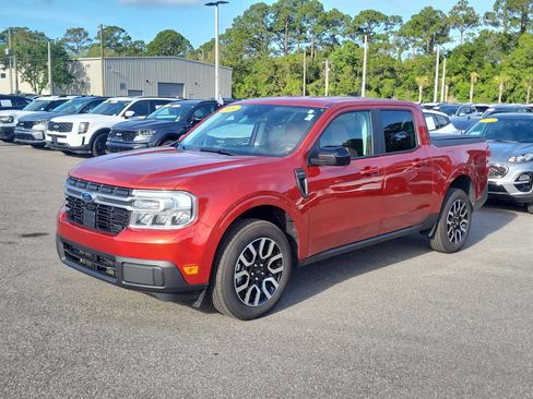Used 2024 Ford Maverick Lariat FWD image 3
