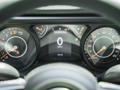 New 2025 Jeep Gladiator Sport image 42