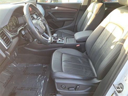 Used 2021 Audi Q5 e Premium Plus w/ Premium Plus Package image 17