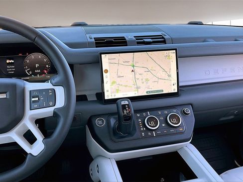 New 2025 Land Rover Defender 110 S image 6