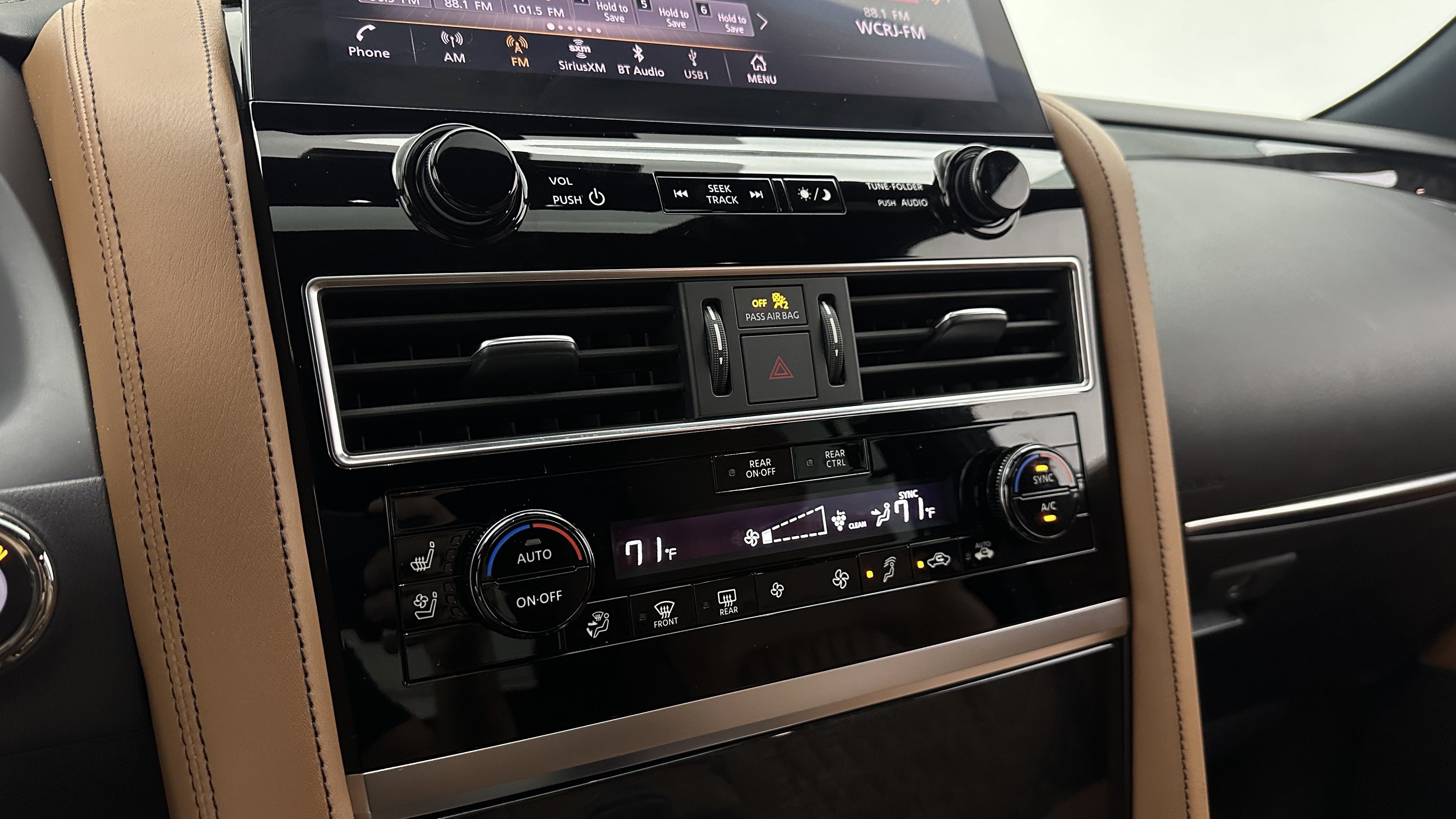 Used 2023 INFINITI QX80 Sensory w/ Cargo Package AWD/4WD image 24