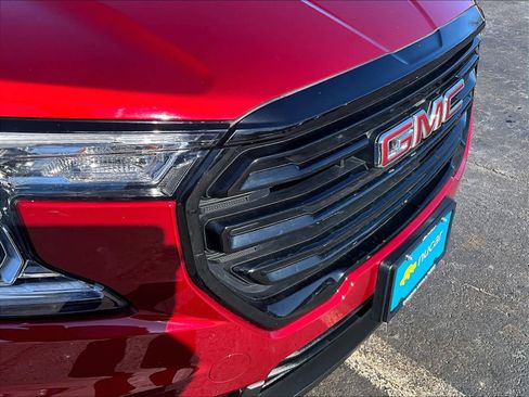 Used 2023 GMC Terrain SLE w/ Driver Convenience Package image 32