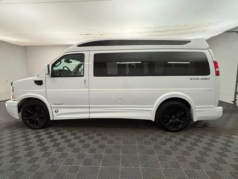 Used 2021 GMC Savana 2500 w/ Enhanced Convenience Package RWD image 15