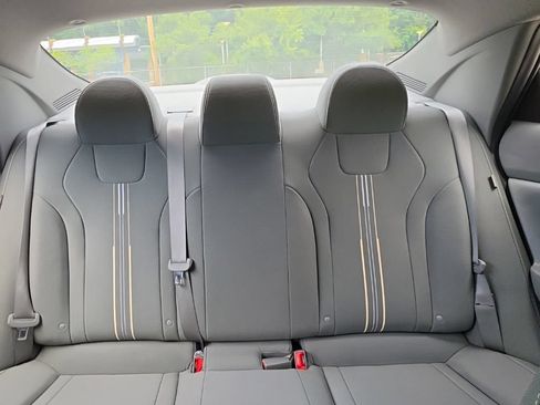 Used 2024 Hyundai Elantra SEL FWD image 23