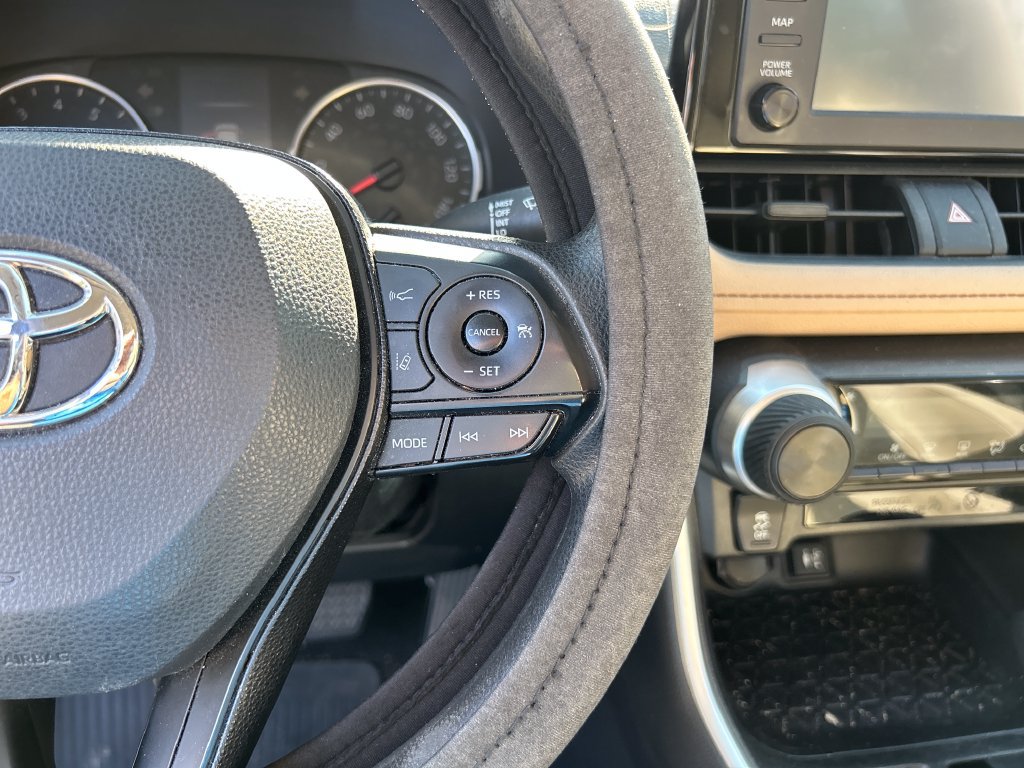 Used 2019 Toyota RAV4 LE FWD image 20