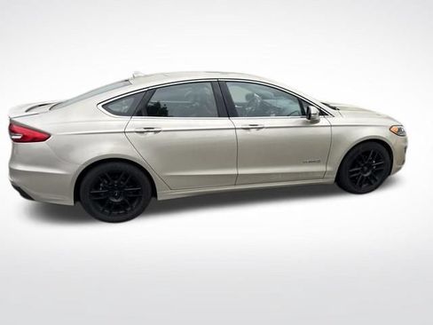 Used 2019 Ford Fusion Titanium FWD image 7