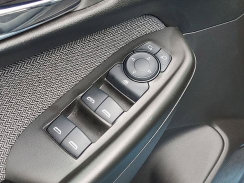 Used 2025 Chevrolet TrailBlazer LT AWD/4WD image 6