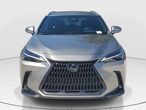 Used 2023 Lexus NX 250 FWD w/ Towing Package (2000 Lbs) image 4