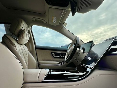 Certified 2024 Mercedes-Benz S 580e 4MATIC Sedan image 21