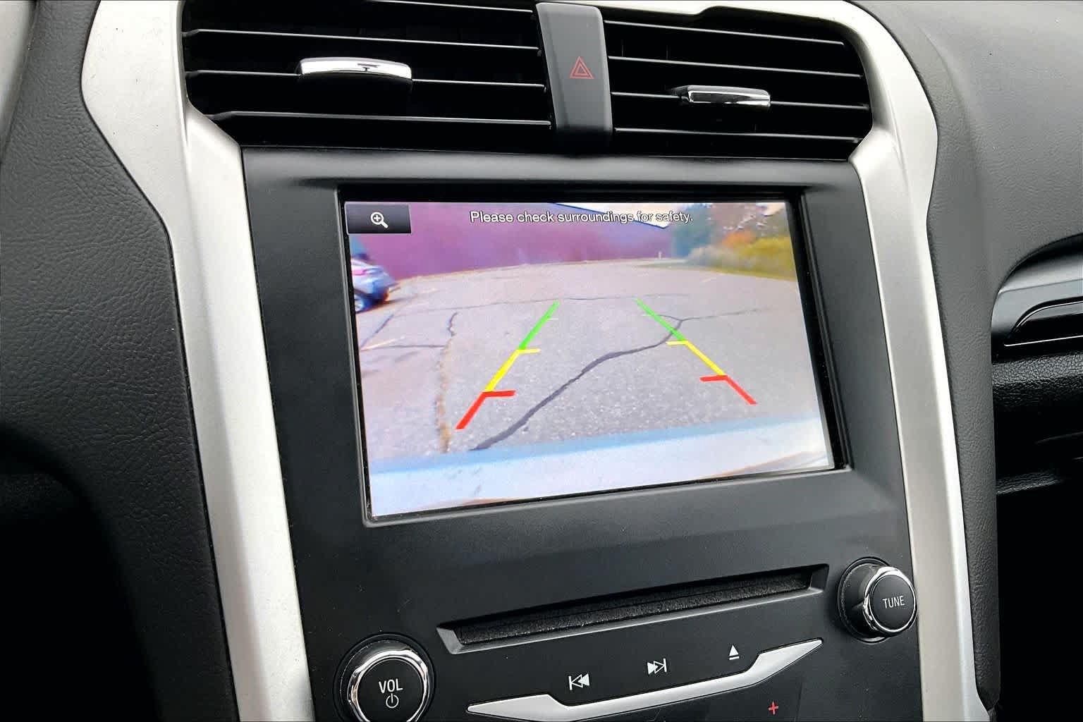 Used 2013 Ford Fusion SE FWD image 29