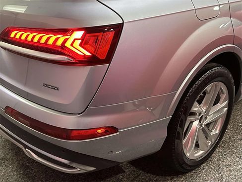 Used 2023 Audi Q7 2.0T Premium w/ Convenience Package image 8