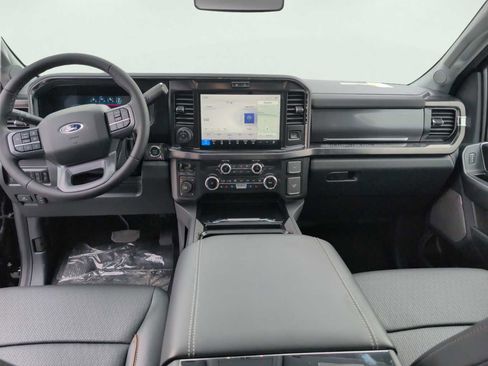 New 2026 Ford F250 Lariat w/ Black Appearance Package image 5