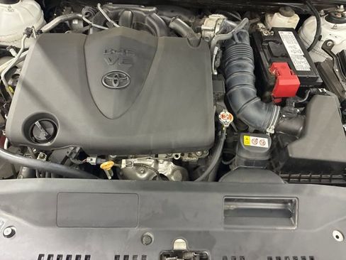 Used 2020 Toyota Avalon XLE image 28