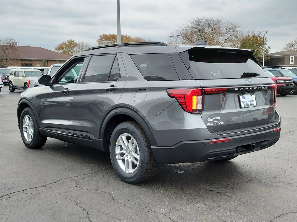 New 2026 Ford Explorer Active RWD image 6
