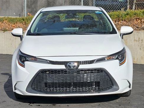 Used 2022 Toyota Corolla LE image 8