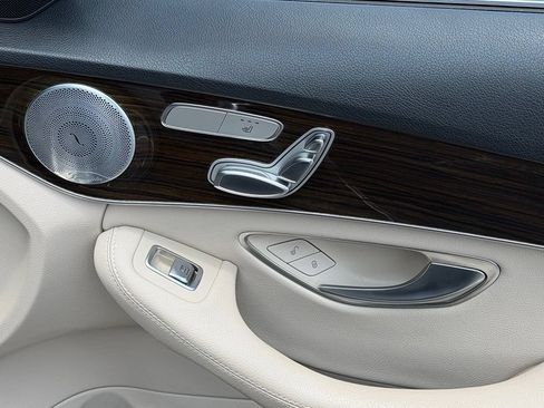 Used 2020 Mercedes-Benz C 300 Sedan w/ Premium Package image 35