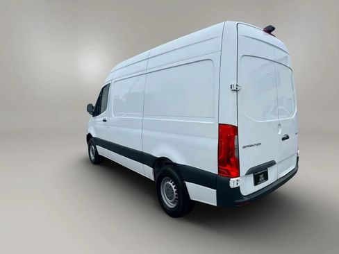 Used 2019 Mercedes-Benz Sprinter 2500 image 7