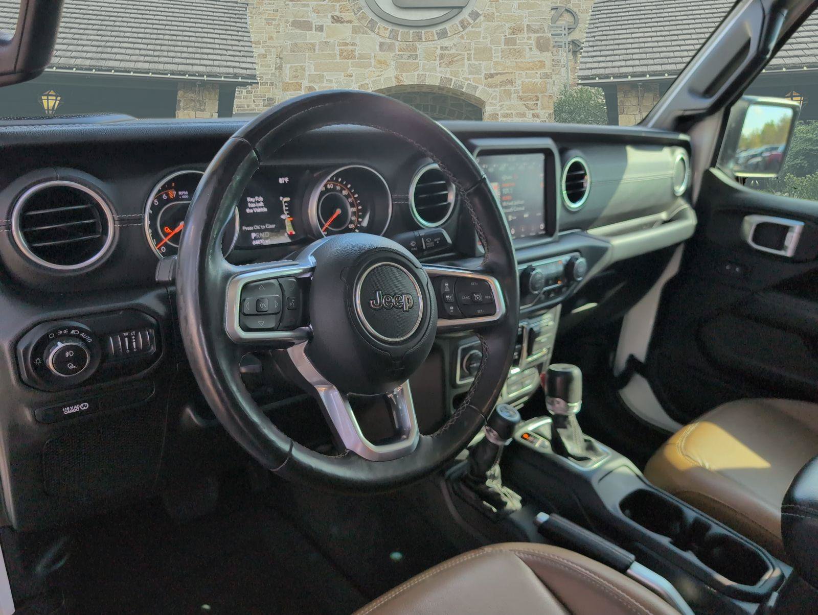 Used 2020 Jeep Gladiator Overland AWD/4WD image 6
